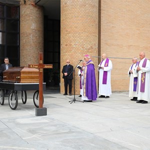 Sprovodni obredi za preminulog vlč. Ivana Sirovca